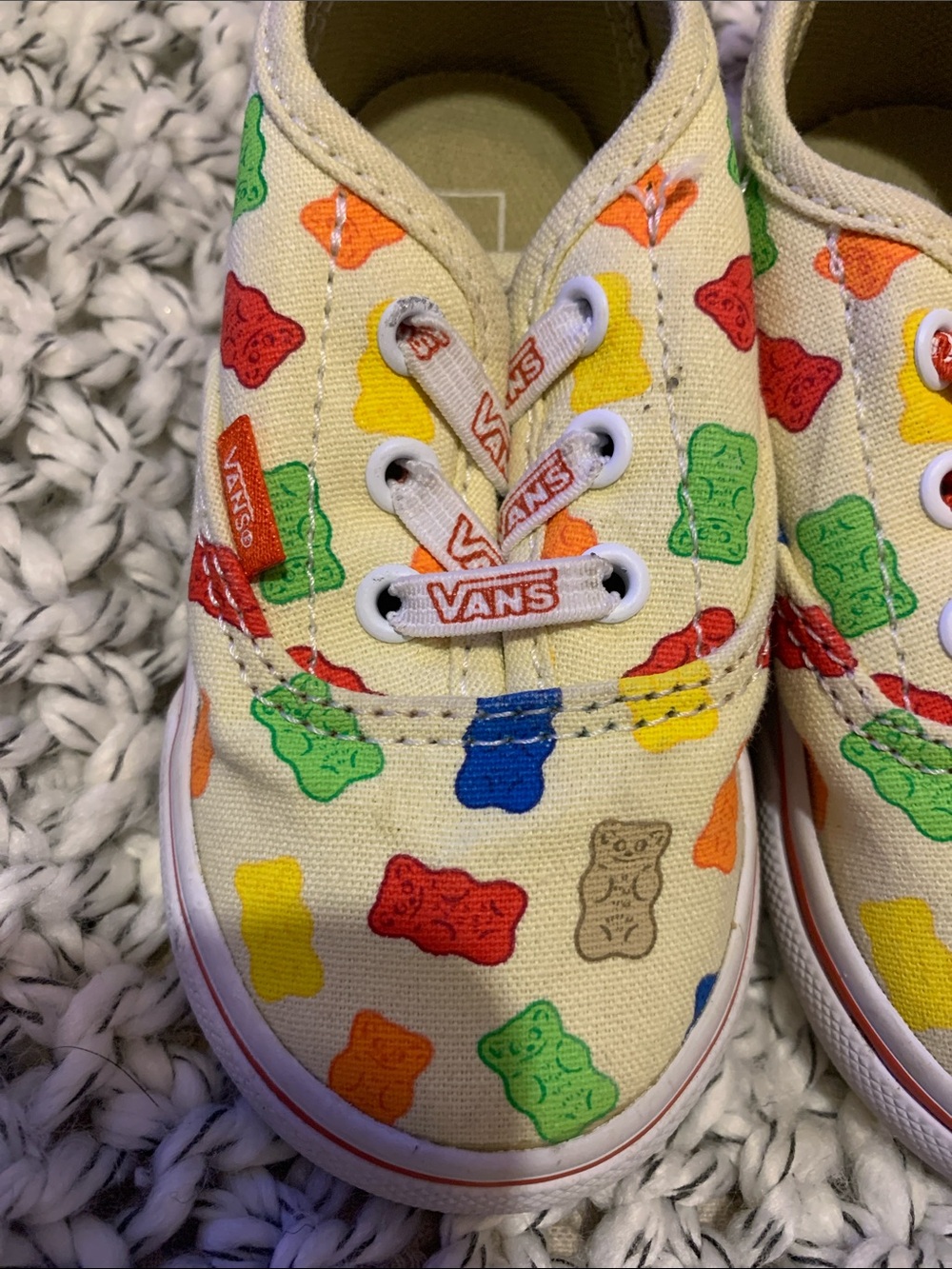 🐻 Vans Kids Cream Slip-On Sneakers with Multi-Color HARIBO Gummy Bear Print - Picture 3 of 6